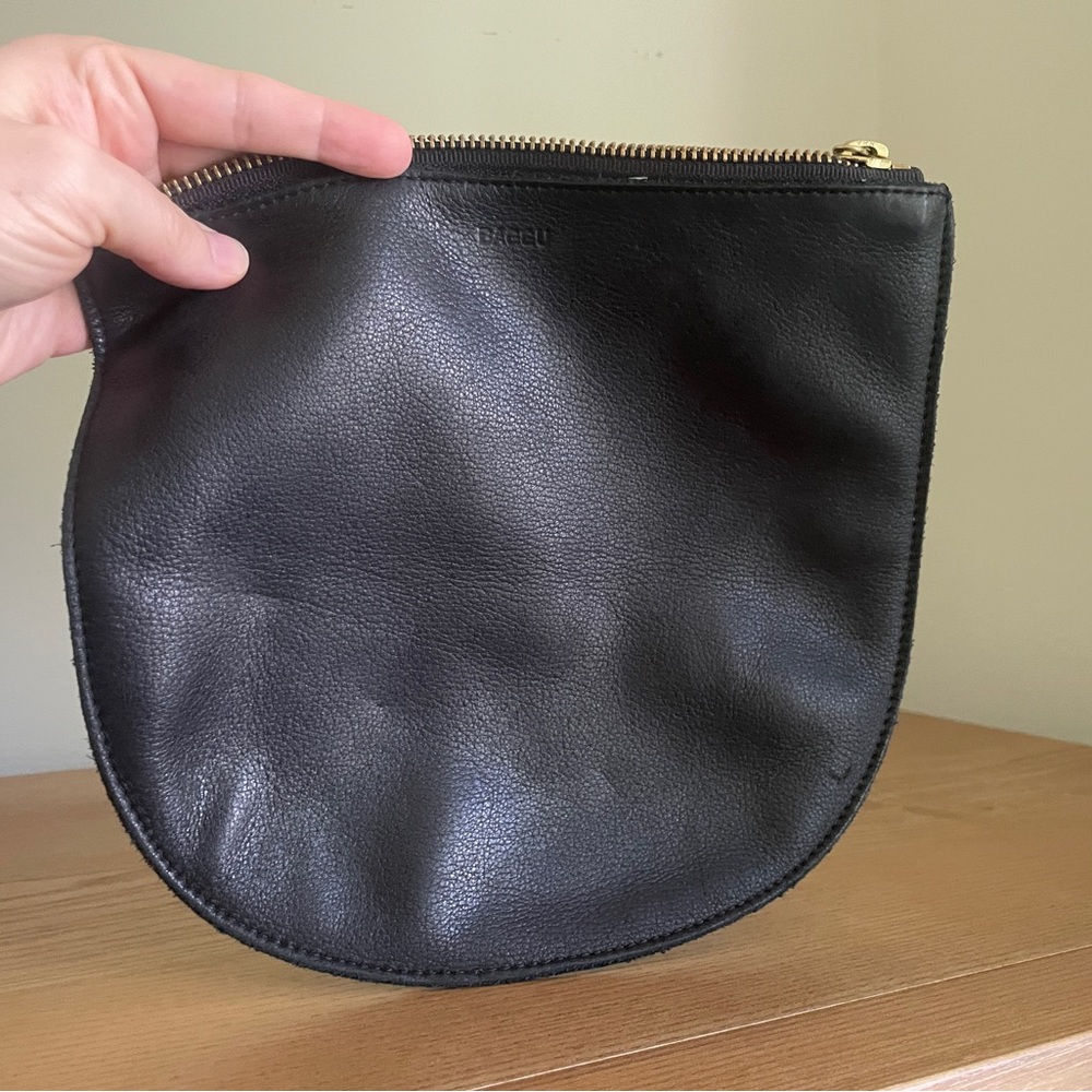 BAGGU Black Leather Half-Moon Pouch